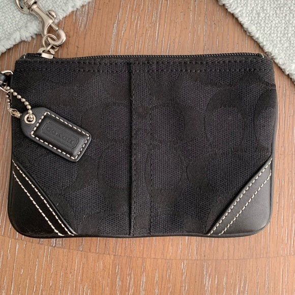 Coach wristlet - Picture 2 of 4